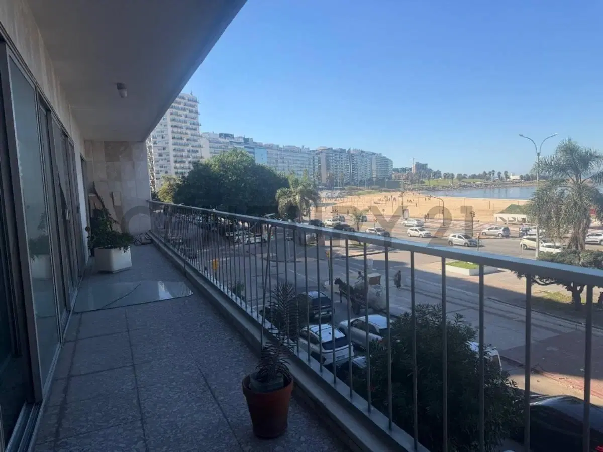 Alquiler apartamento 3 dormitorios + servicio Pocitos 5