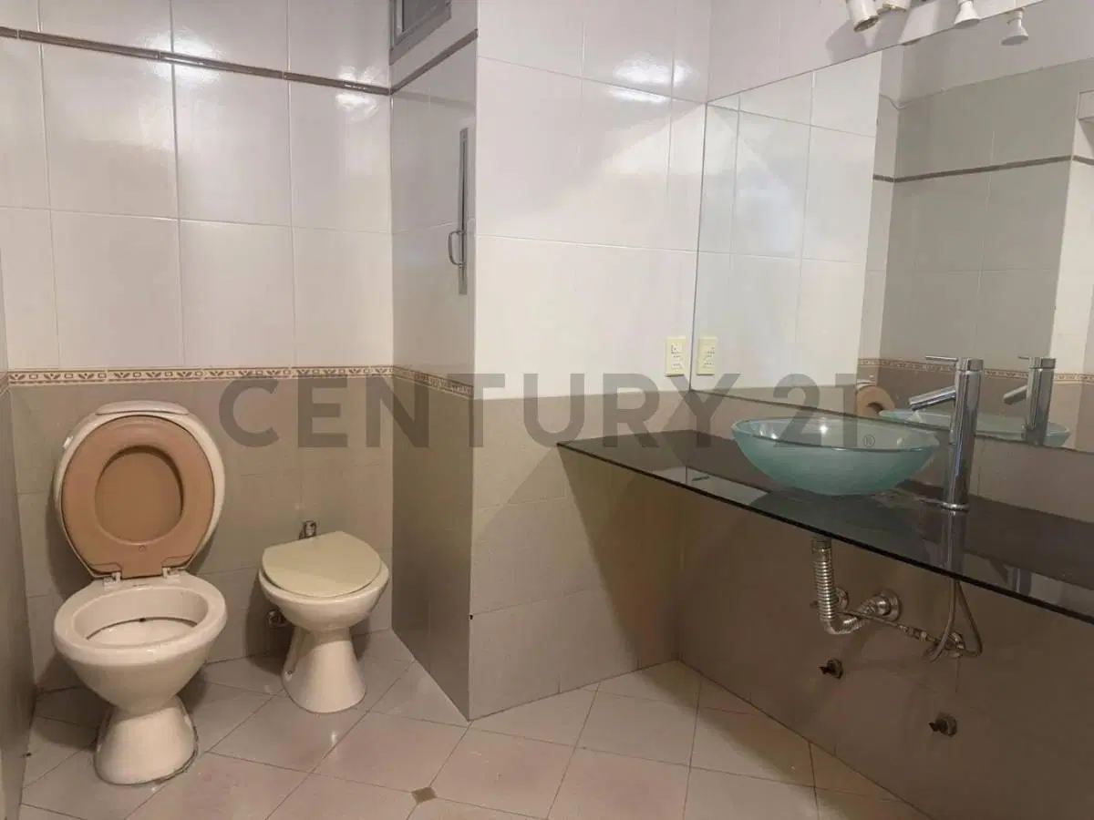 Alquiler apartamento 3 dormitorios + servicio Pocitos 4