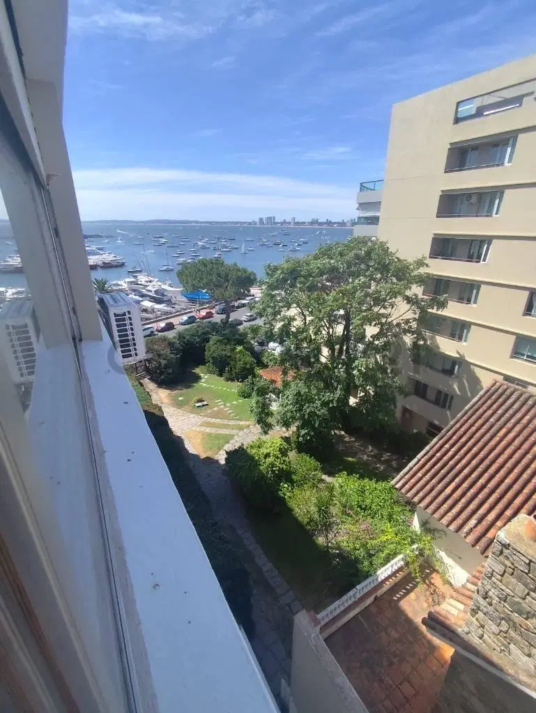Alquiler Anual Aparatamento 2 dorm 2 baños Punta del Este 3