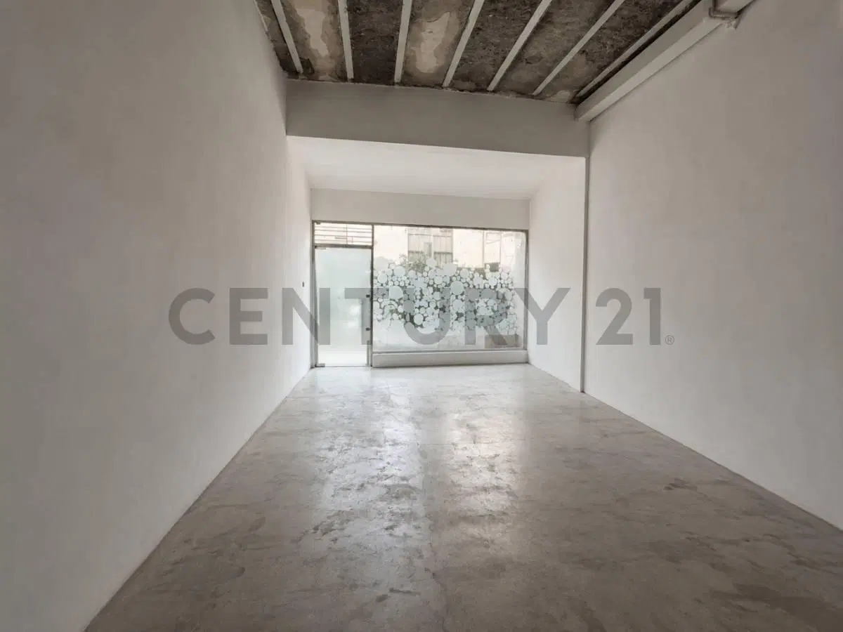 Alquiler de local comercial con baño y cocina en Punta del Este, Peninsula 1