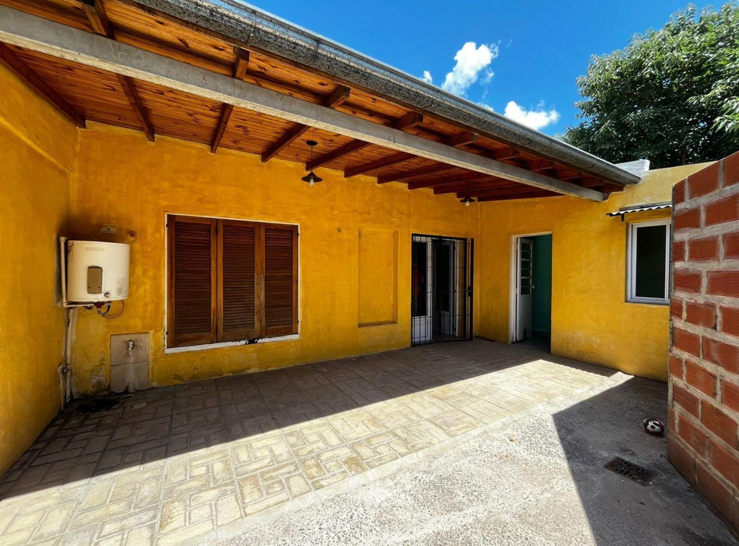 ALQUILER DE CASA, B°AMEGHINO- LUJAN