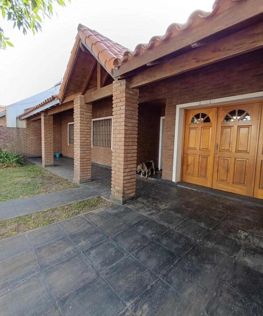 CASA EN VENTA B° EL MIRADOR, LUJAN