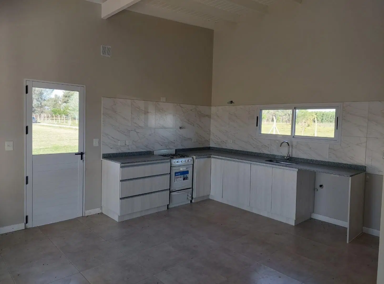 VENTA DE CASA . B°CERRADO LA ASUNCION. LUJAN-BS AS 2