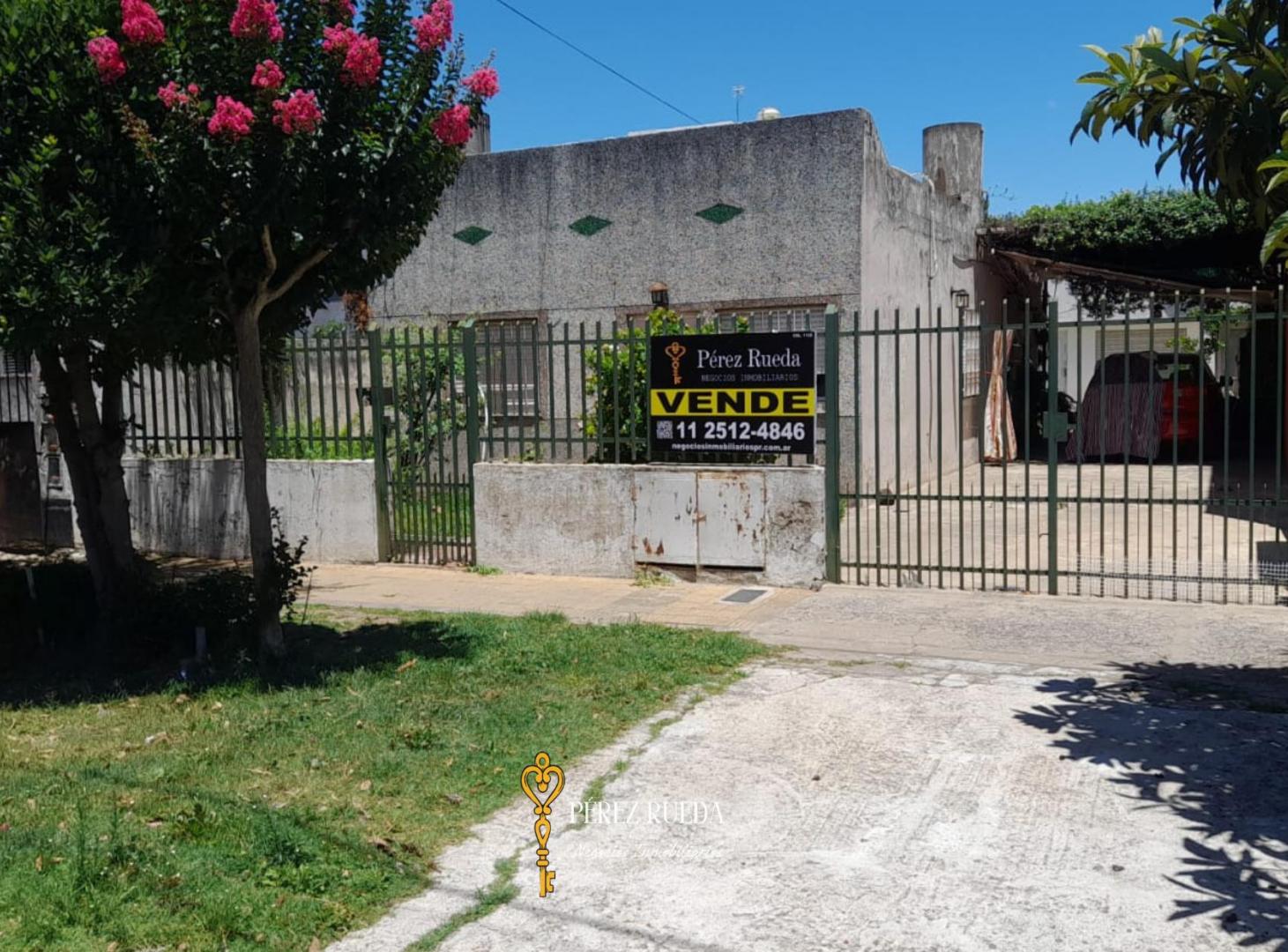 CASA MULTIFAMILIAR EN LOTE PROPIO EN VENTA