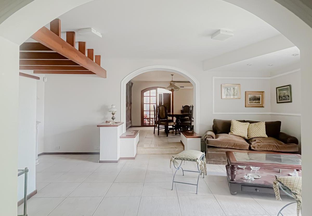 Se Vende Casa en Barrio Alejandro Centeno 1