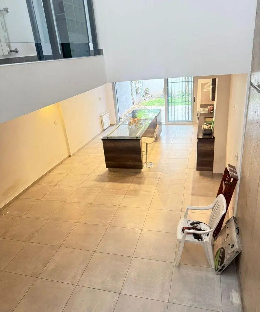 Duplex mansión en alquiler y/o a la venta, 170 m2 cubiertos. B° Alto Alberdi. 2