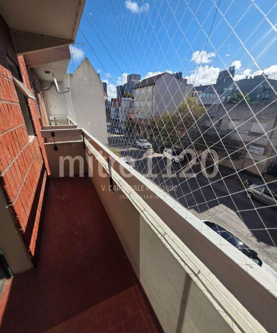 Foto de DEPARTAMENTO DE 3 AMBIENTES AL FRENTE, imagen 2