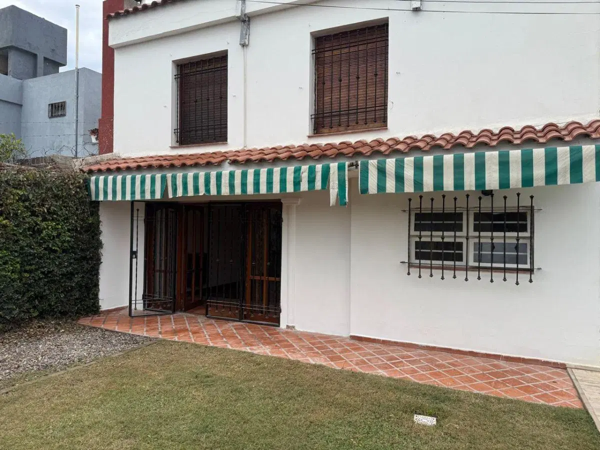 ALQUILER - IMPORTANTE PROPIEDAD CON PILETA - 3 NIVELES - SUBIDA DEL CERRO - 5