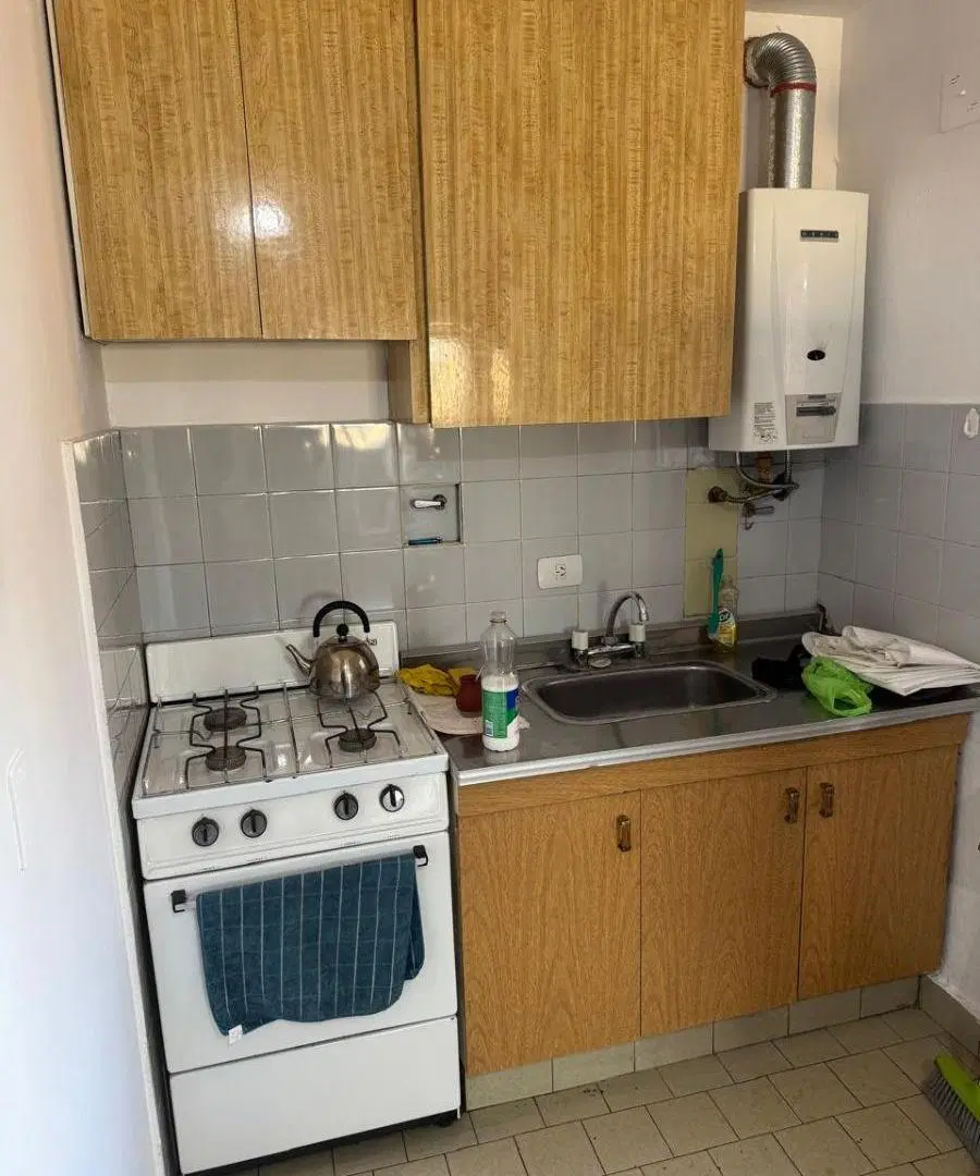 ALQUILER - DPTO. EXTER. C/BALCON - CENTRO - IMPECABLE 3