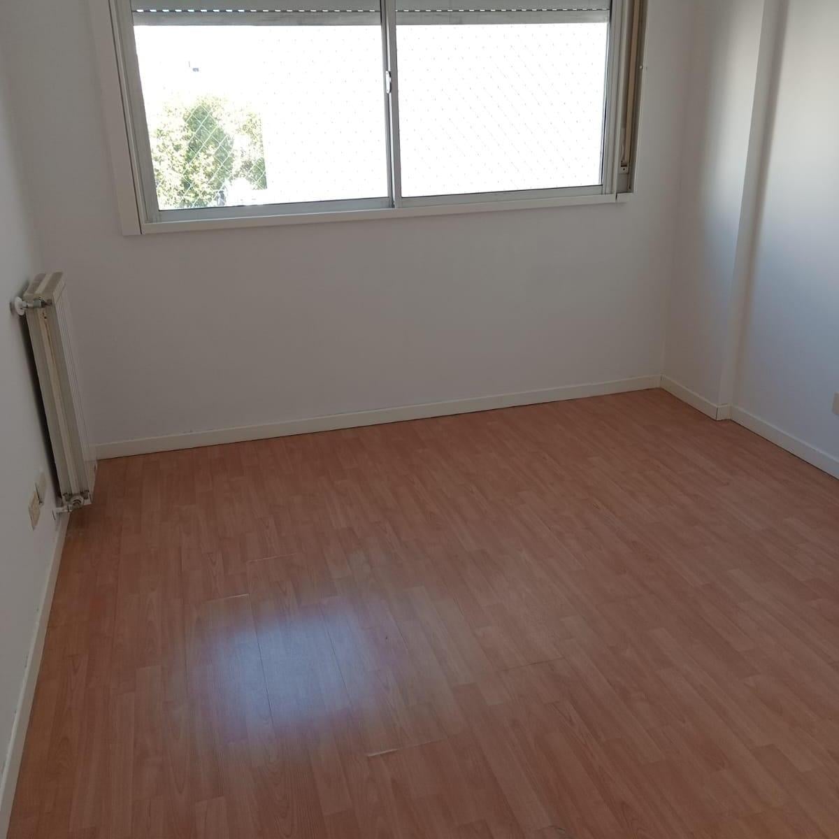 Alquilo departamento 3 ambientes con cochera