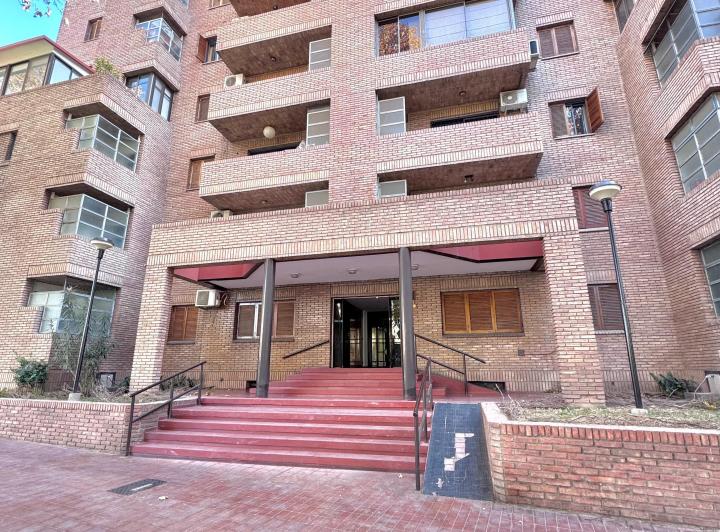Departamento en Venta y/o alquiler en Barrio Bombal, Godoy Cruz 1