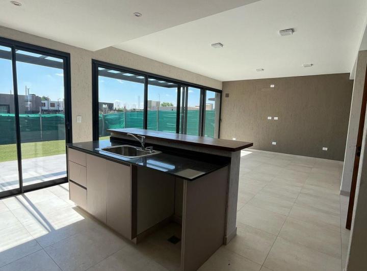 Casa en Venta en Barrio Lar de Vieytes II 2