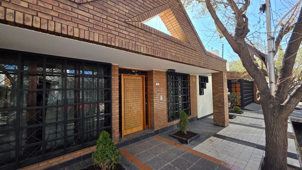 Foto de Casa en venta Sexta Sección, Ciudad de Mendoza, imagen 1