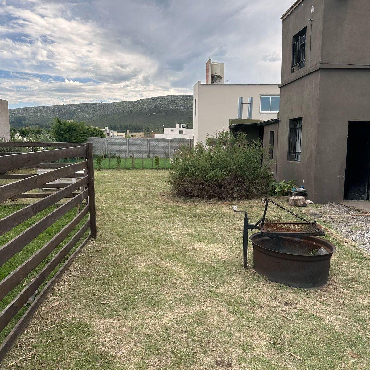 Dueño Vende Hermosa Casa con Quincho 3