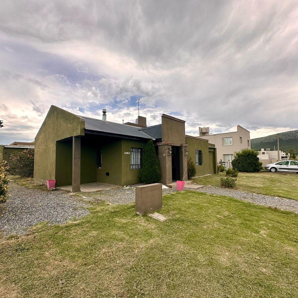 Dueño Vende Hermosa Casa con Quincho 4