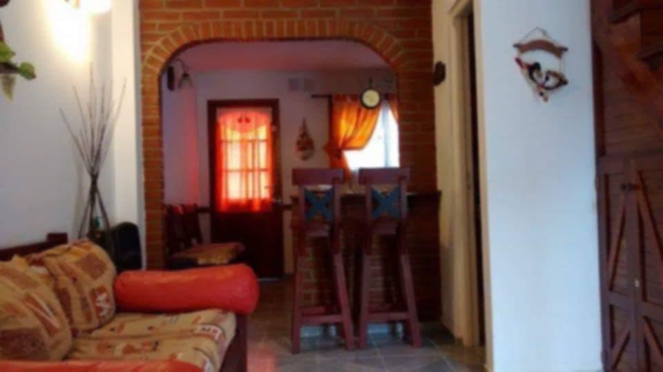 Triplex a Una Cuadra del Mar Para 6 Personas. La Lucila del Mar 4