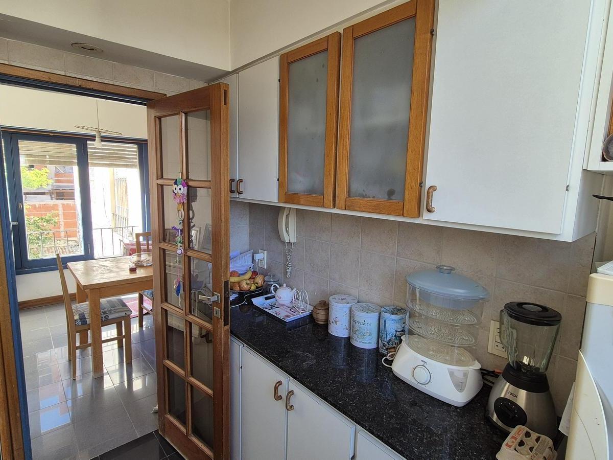 Departamento 2 Amb con Cochera en Chauvin 5
