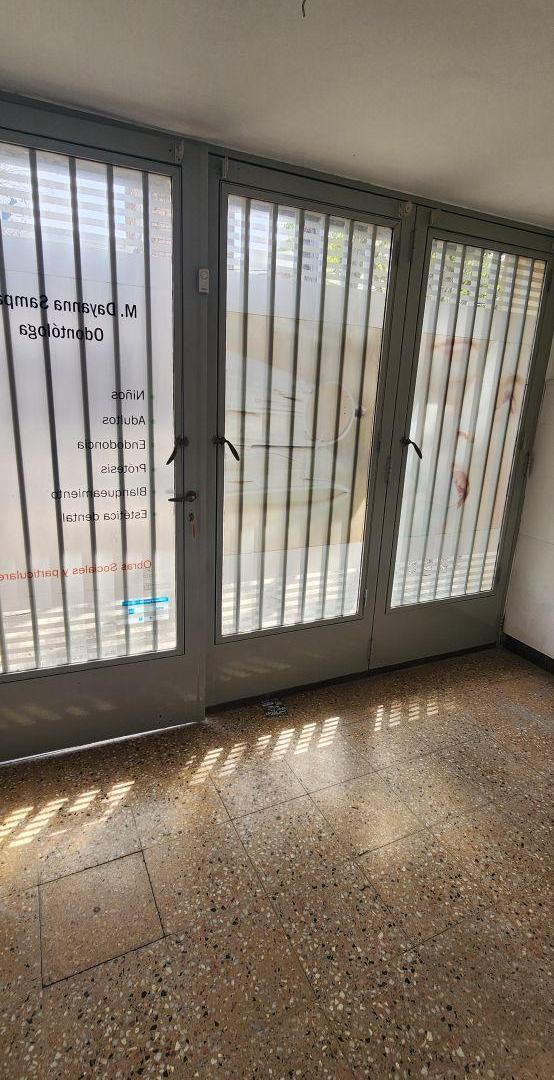 Foto de LOCAL-CONSULTORIO - FRENTE A COLEGIO (Constitución 2015), imagen 2