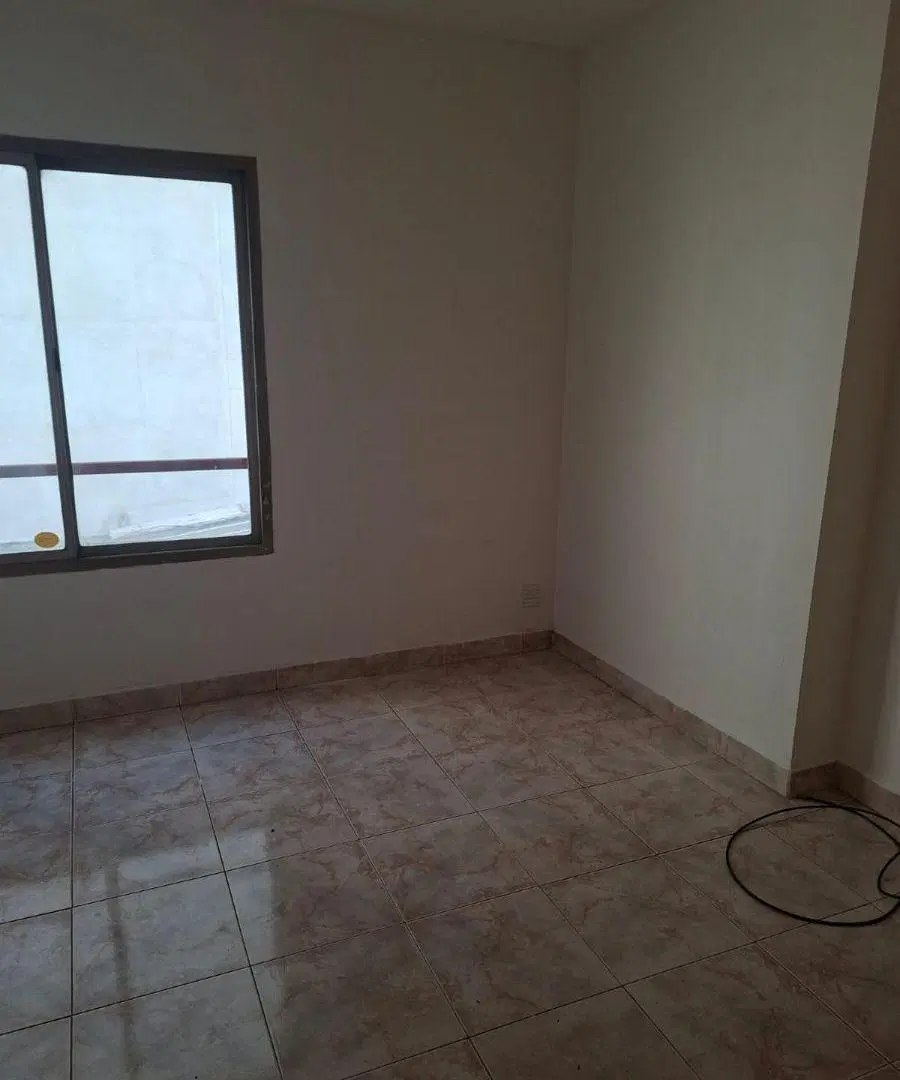 Departamento 1 ambiente en alquiler en Liniers 4