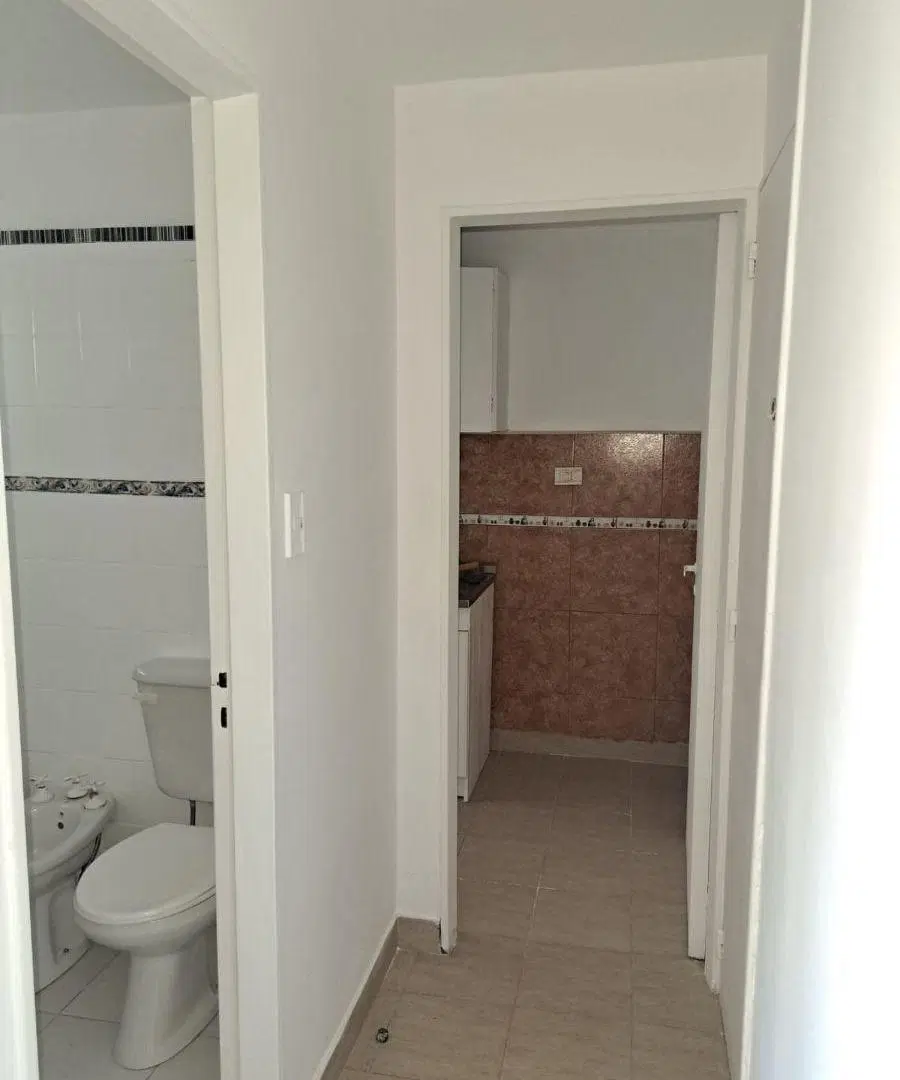 Departamento 1 ambiente en alquiler en Parque Rivadavia 3