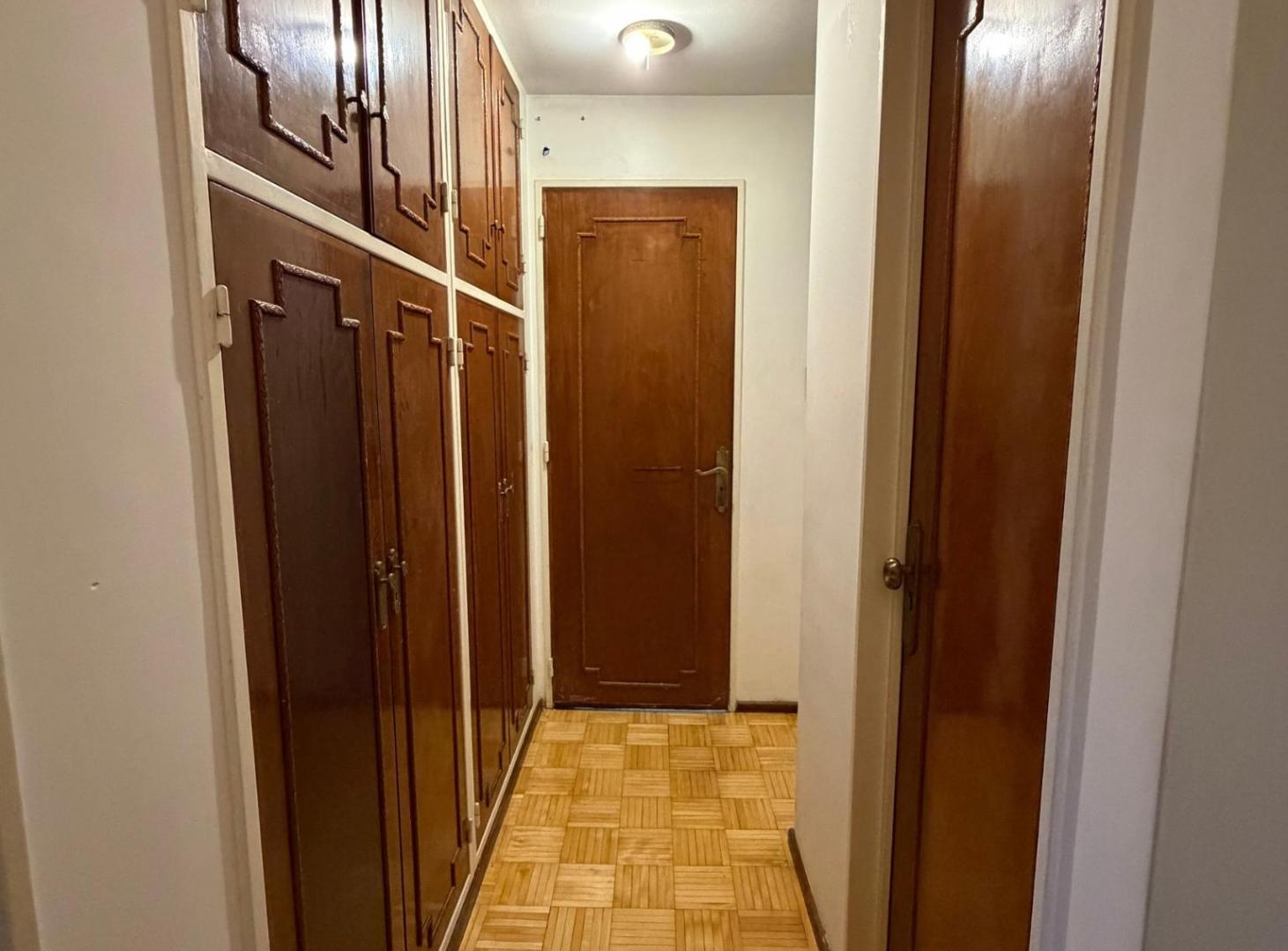 Foto de VENTA | Departamento 4 ambientes con dependencia, cochera cubierta y, imagen 3