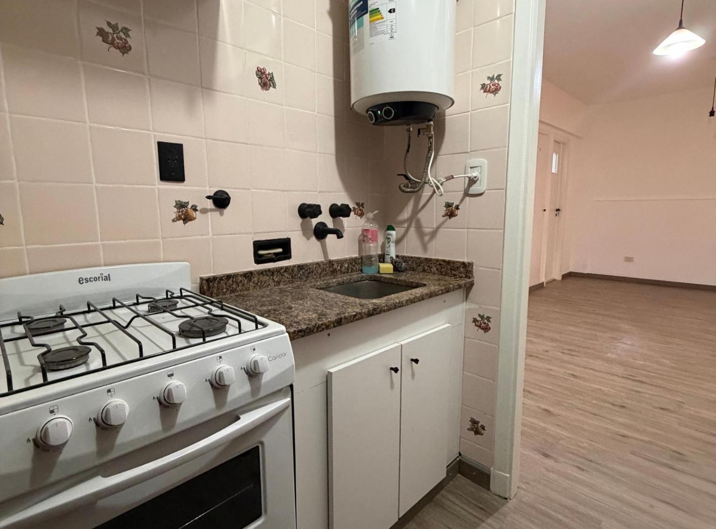 Foto de ALQUILER | MONOAMBIENTE CON PATIO – ALMAGRO, imagen 4