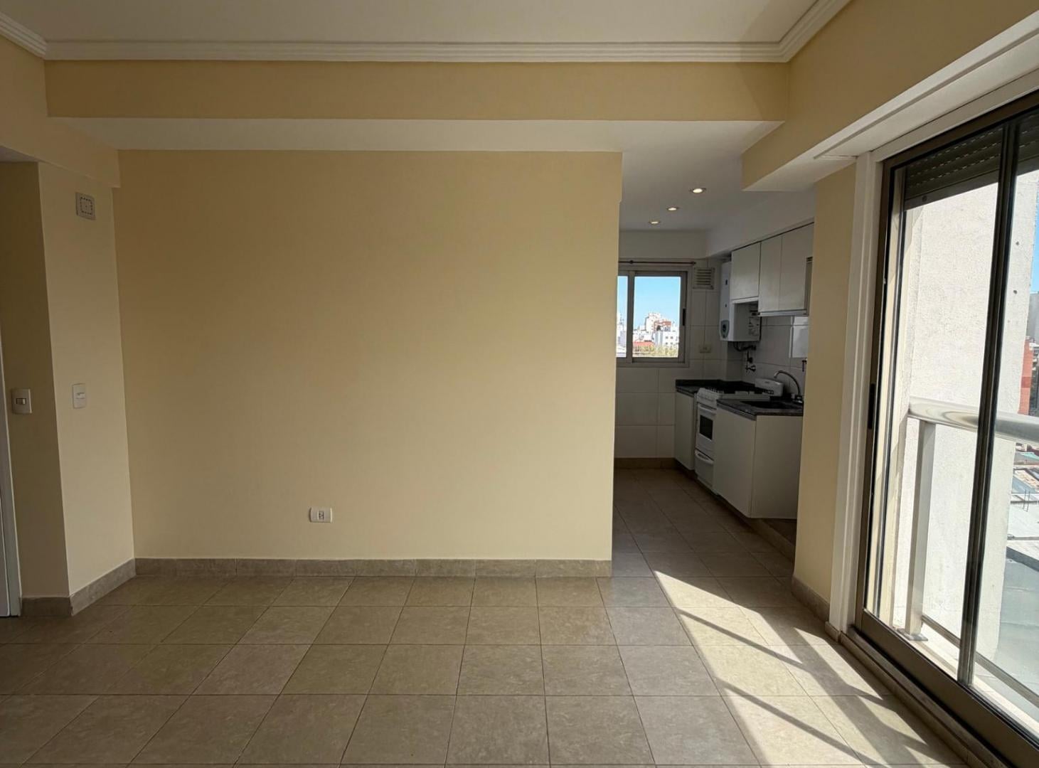 Foto de ALQUILER | PISO DE 2 AMBIENTES SIN EXPENSAS – FLORES, imagen 3
