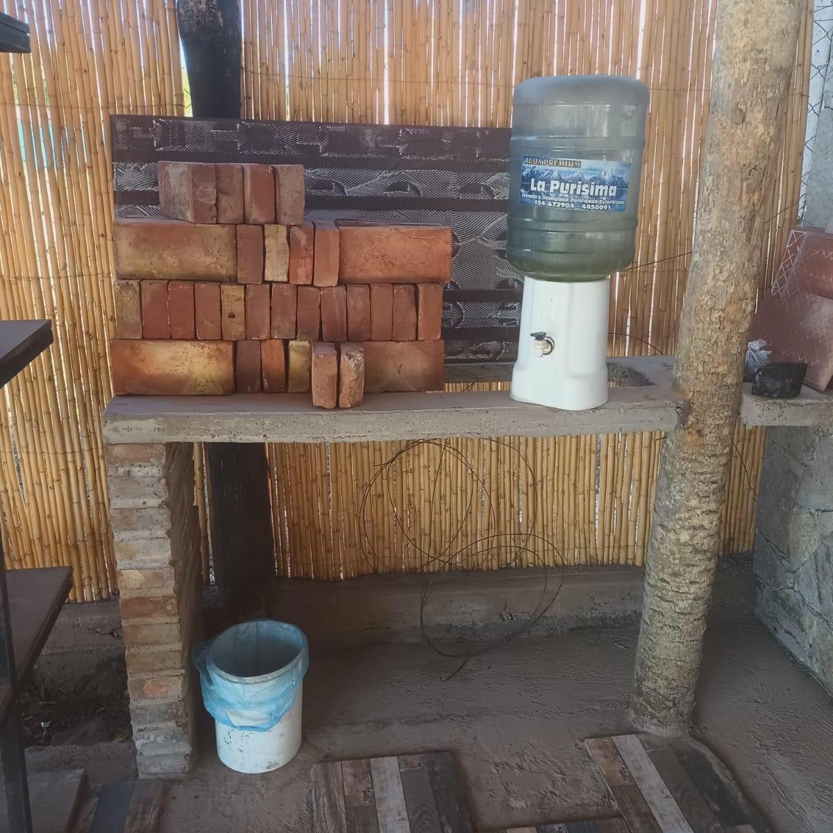 Vendo! Oportunidad Única….hermoso Quincho. 1