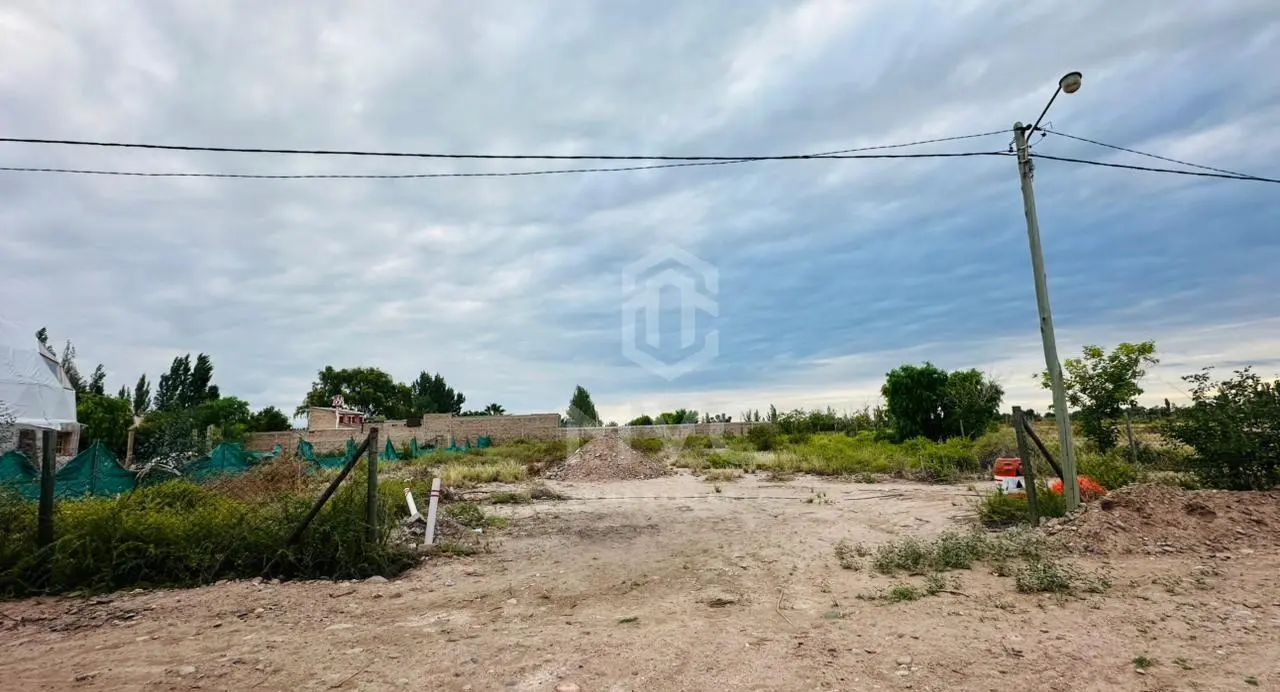 Terreno de 2000m2 en venta  en Lunlunta, Maipú 3