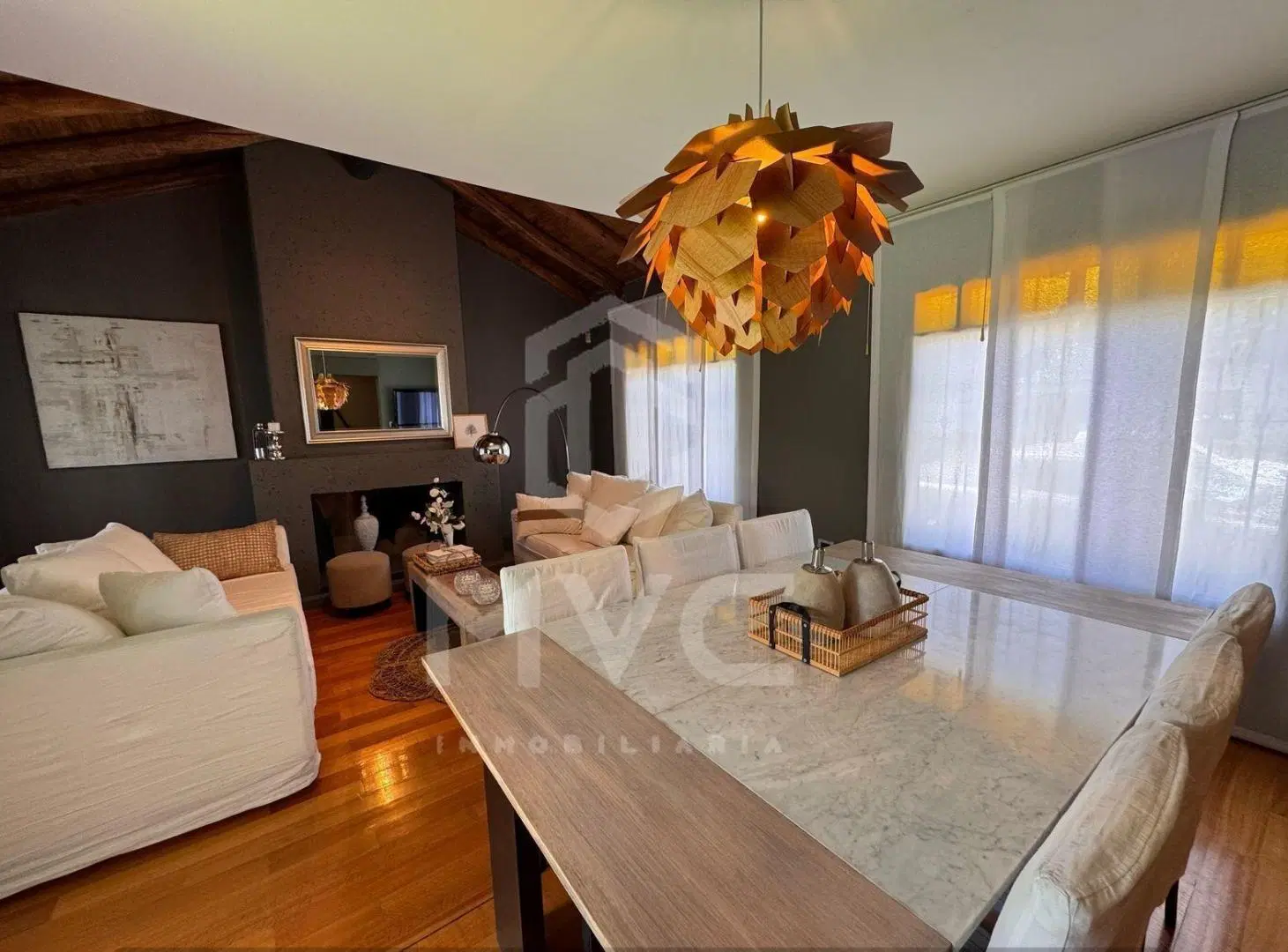 VENTA Casa de Categoría en Rincón de Arizu, Bombal Sur. Mendoza 2