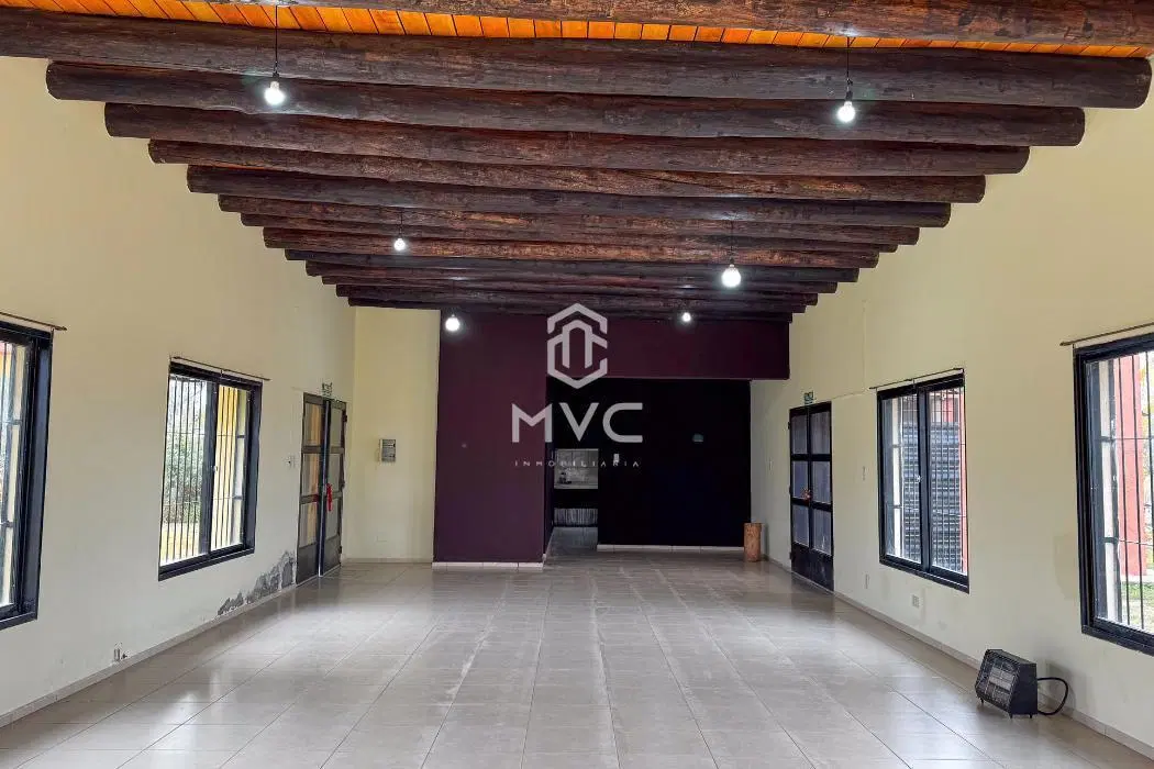 Local Comercial en Las compuertas 2