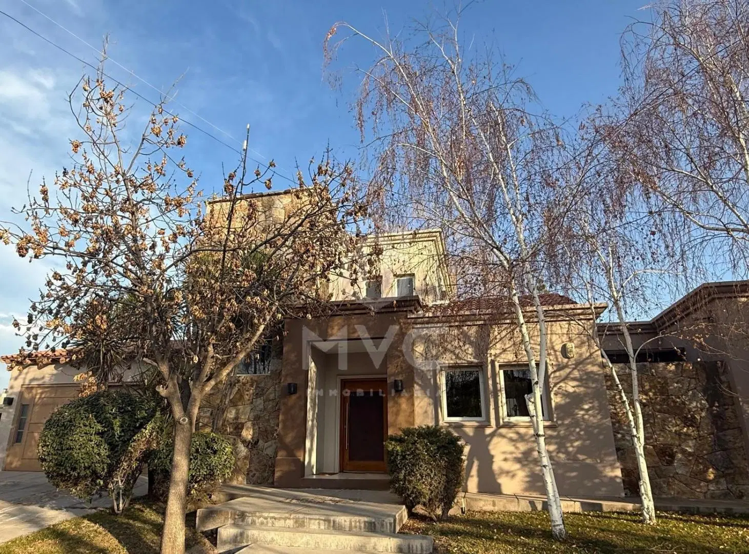 VENTA/ ALQUILER Casa de Categoría en AYRES DE ALZAGA, Chacras de Coria en 1 Planta con Piscina 2