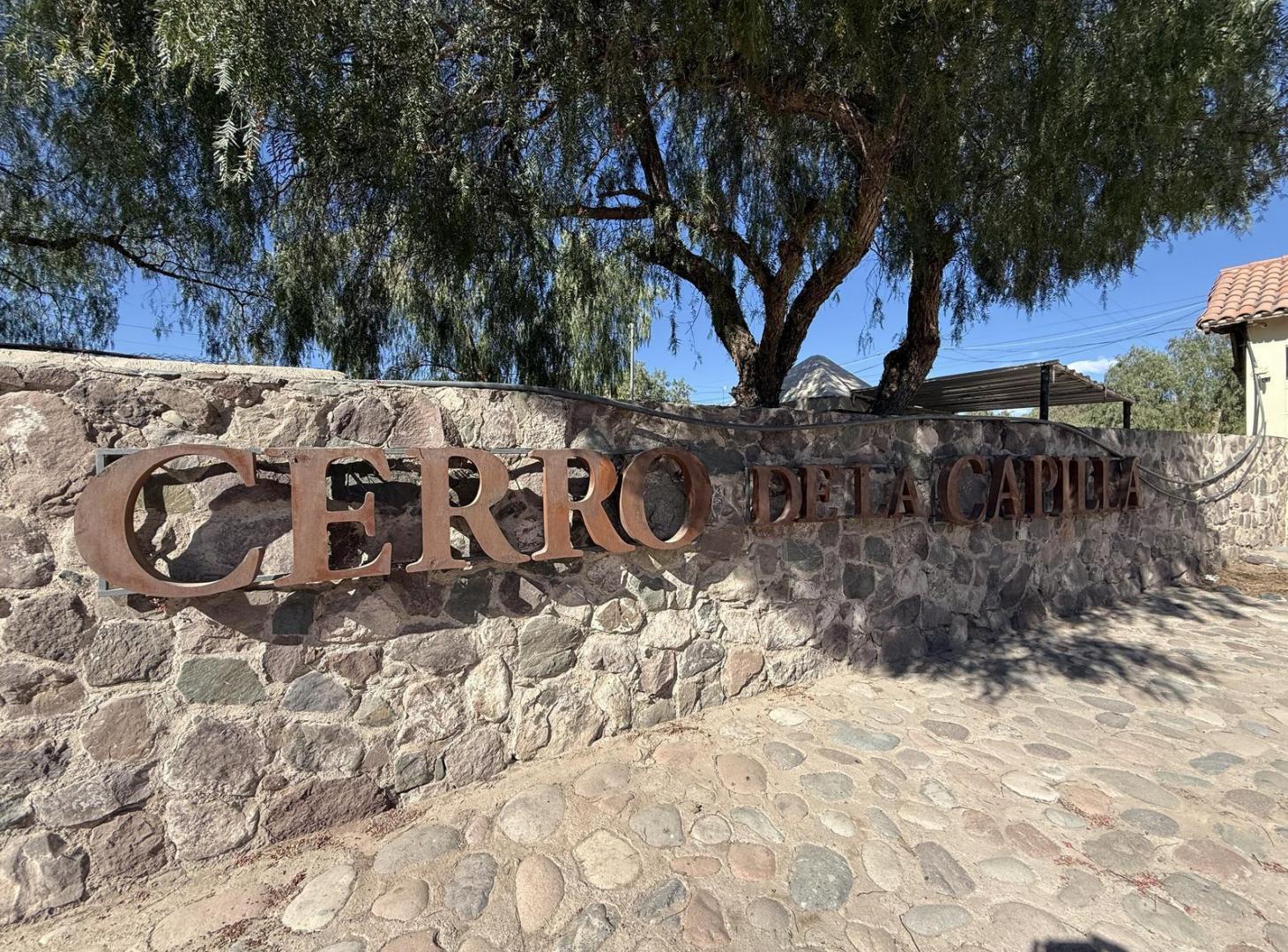 Foto de MVC Inmobiliaria ofrece Lote en venta en B° Cerro de la Capilla, imagen 1
