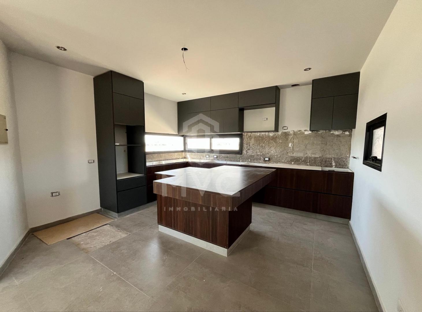 Foto de SE VENDE CASA A ESTRENAR, B° PRIVADO EL CARRASCAL, MAIPU. MZA, imagen 5
