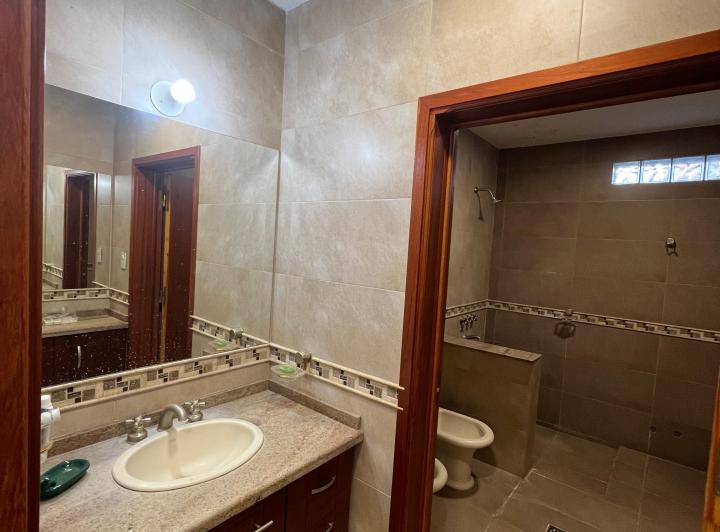Casa de dos dormitorios en venta en Colonia Caroya, Córdoba 4