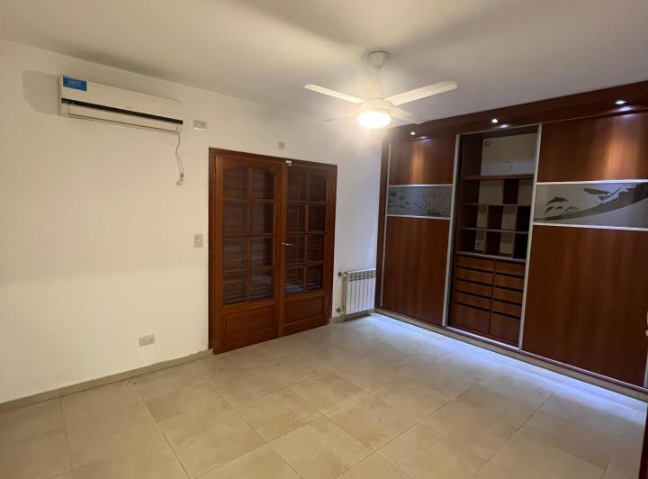 Casa de dos dormitorios en venta en Colonia Caroya, Córdoba 5