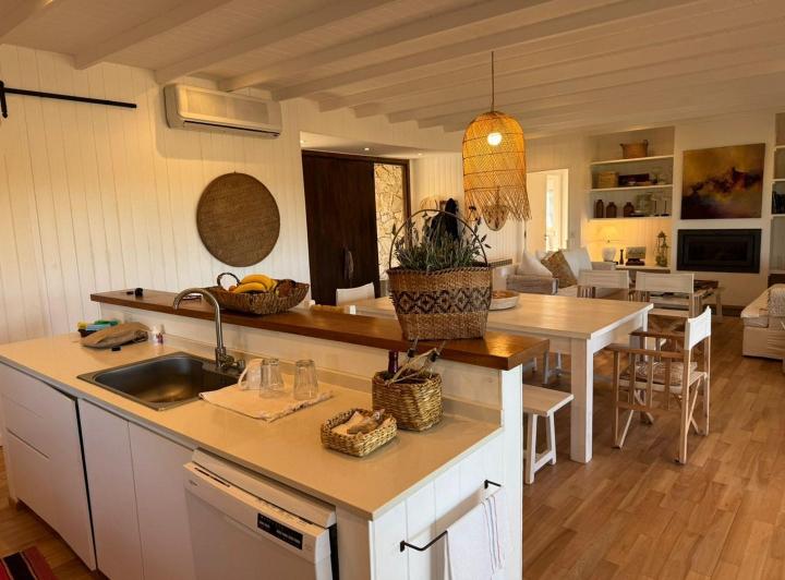Casa Chalet  en Alq. Temporario en Senderos III, Costa Esmeralda,  5
