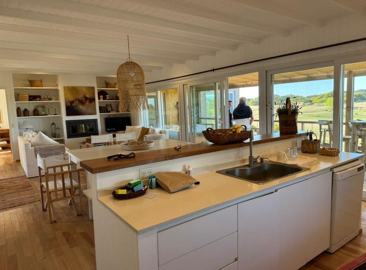 Casa Chalet  en Alq. Temporario en Senderos III, Costa Esmeralda,  1