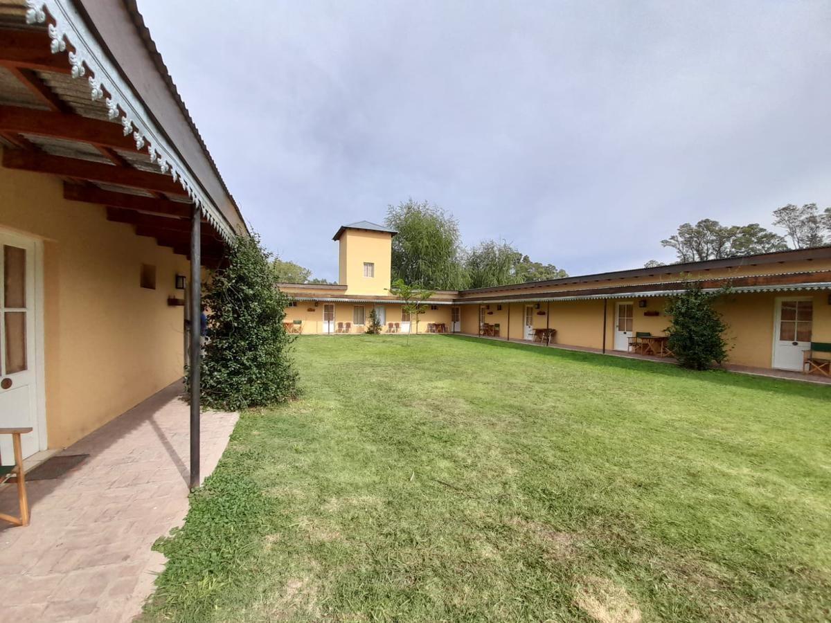 Casa Posada con 12 Habitaciones en Uribelarrea 2
