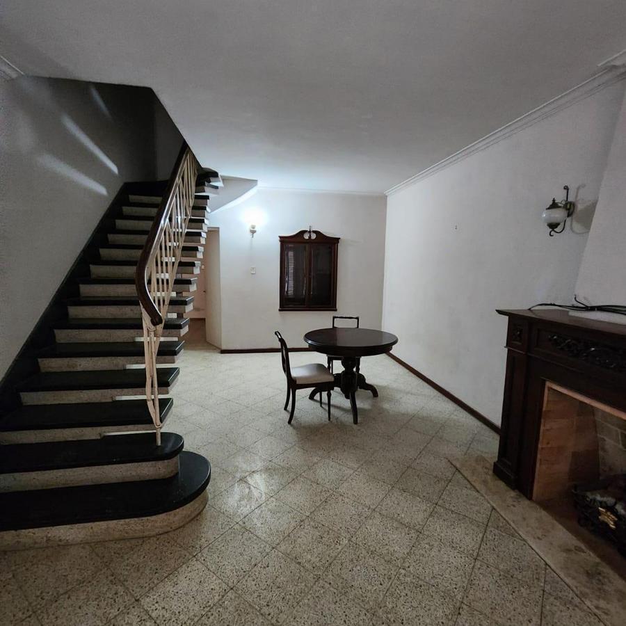 CASA EN BARRIO CENTRO EN ESPERANZA
