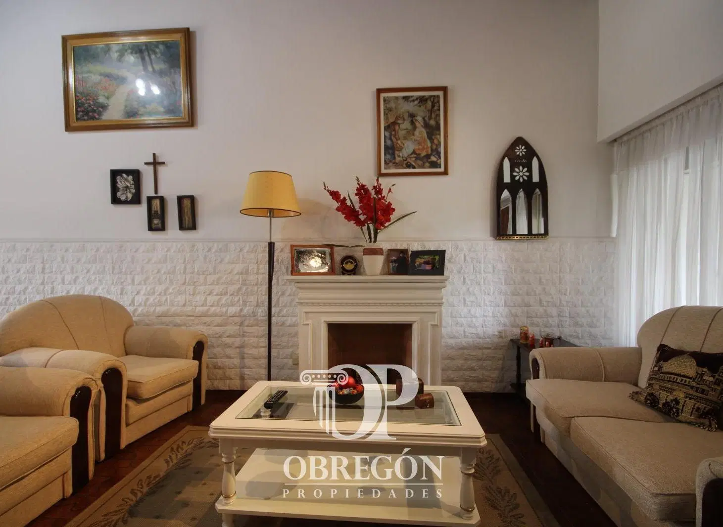 Venta de Casa 3 amb con jardin quincho piscina y cochera Barrio Marina Villa Luzuriaga 3