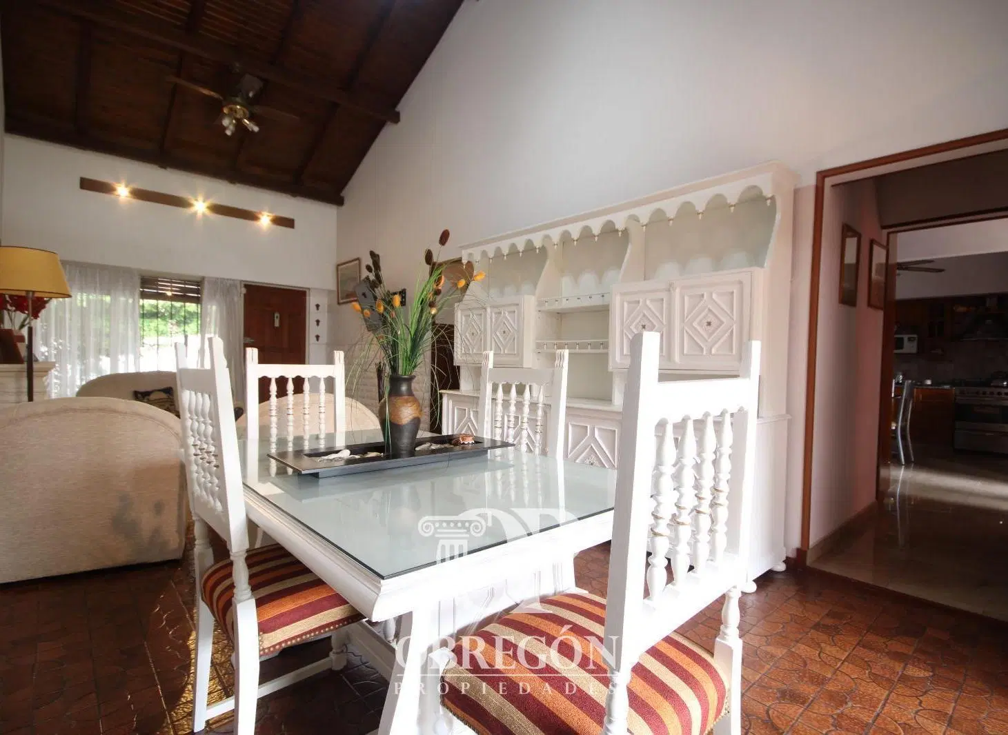 Venta de Casa 3 amb con jardin quincho piscina y cochera Barrio Marina Villa Luzuriaga 4