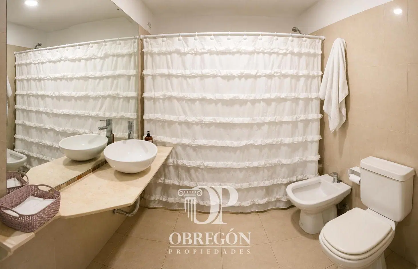 Venta de Departamento monoambiente con piscina y SUM en Flores 3