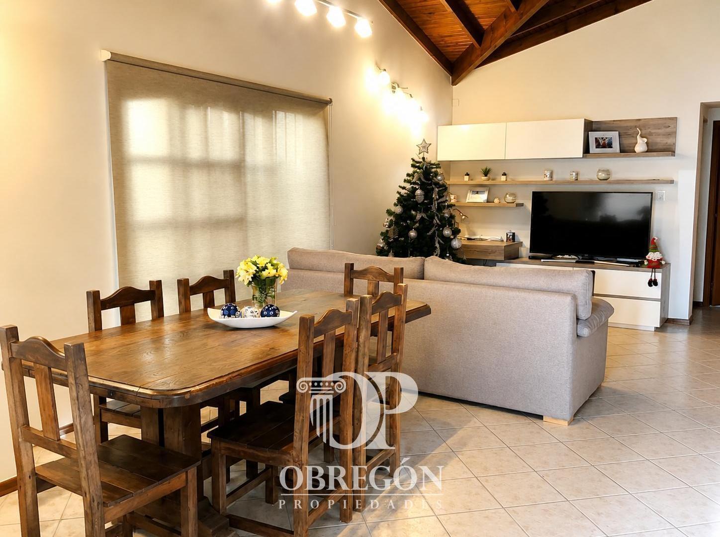 Foto de Venta Casa 4 ambientes - 135 metros - Jardín - Pileta - Escobar, imagen 3