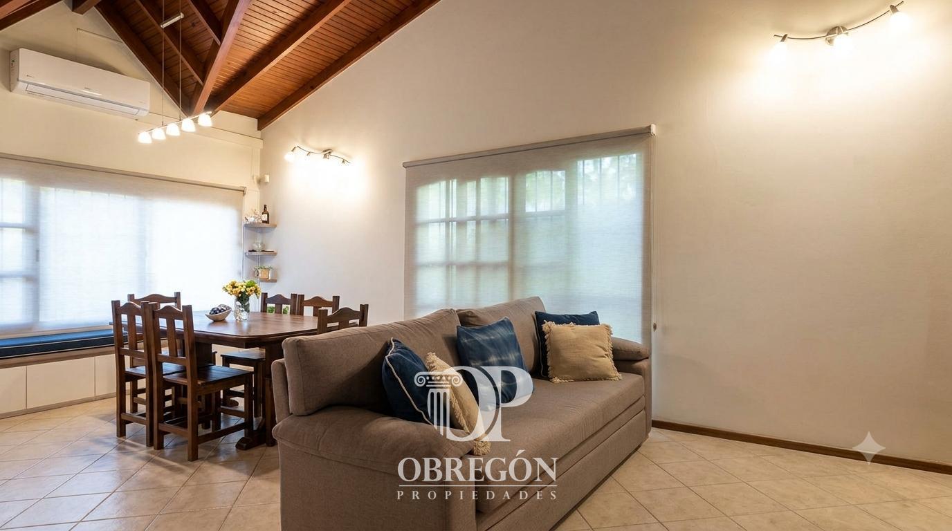 Foto de Venta Casa 4 ambientes - 135 metros - Jardín - Pileta - Escobar, imagen 1