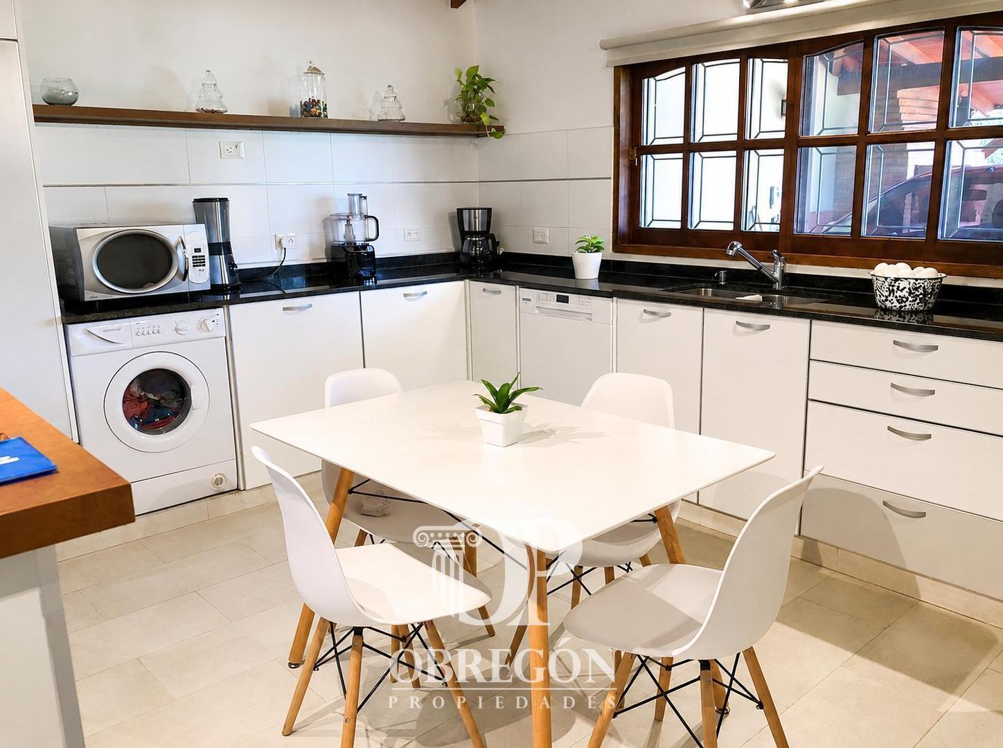 Foto de Venta Casa 4 ambientes - 135 metros - Jardín - Pileta - Escobar, imagen 5