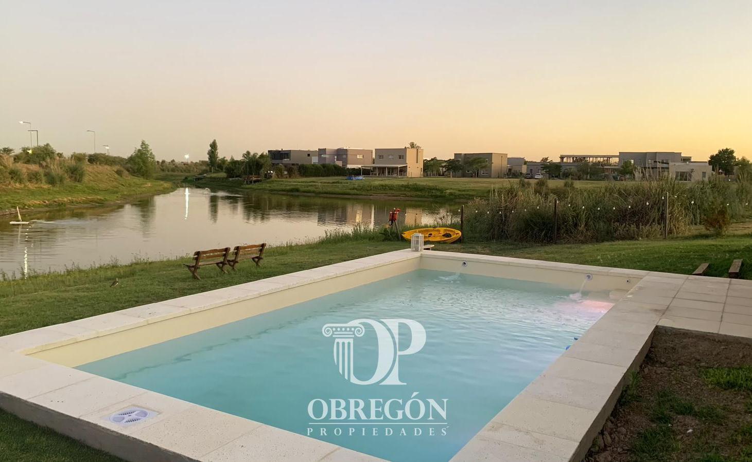 Foto de Casa 5 ambientes a la laguna - Amoblada - Cantón Norte - Escobar, imagen 1