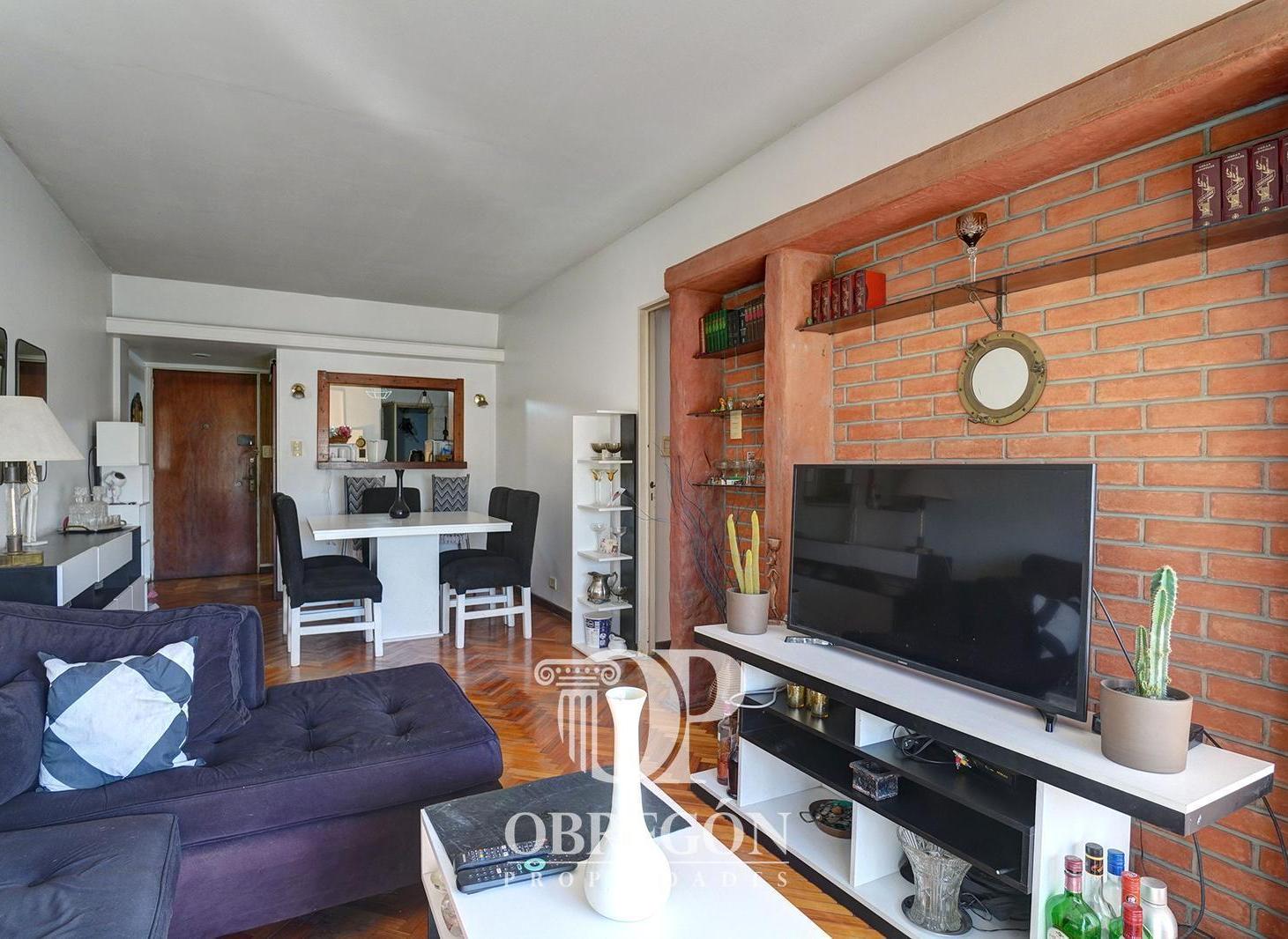 Foto de VENTA DEPARTAMENTO 4 AMBIENTES CON DEPENDENCIA Y BALCON FRENTE A PLAZA, imagen 2