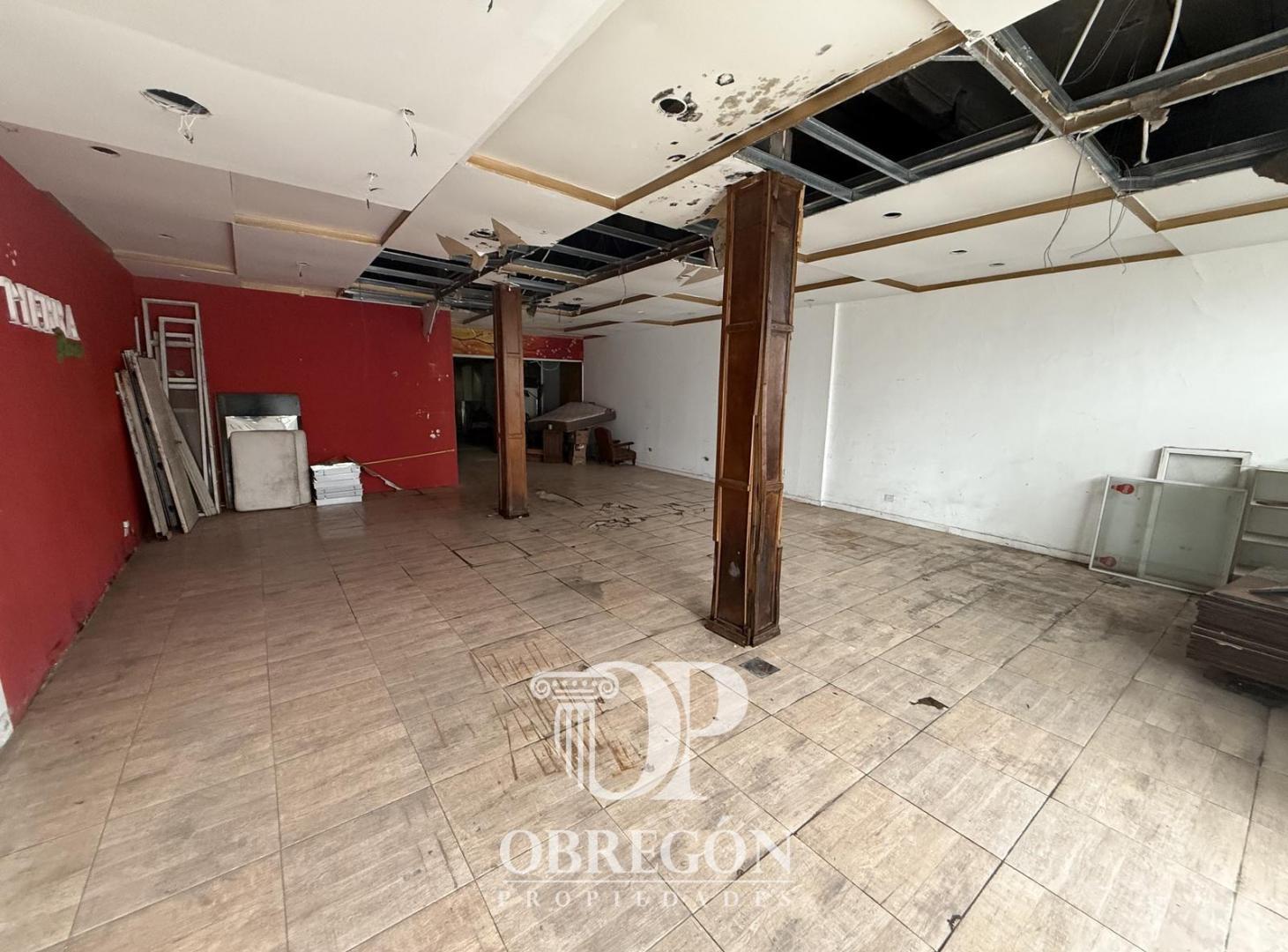 Foto de Alquiler Local Comercial - Av Mosconi y San Martín - 400 MTS - Villa, imagen 3