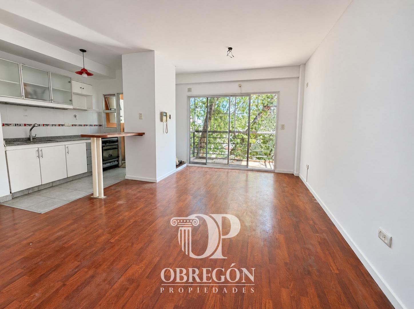 Foto de Venta Excelente 2 Ambientes - Cochera - Balcon - Luminoso - Bajas, imagen 2